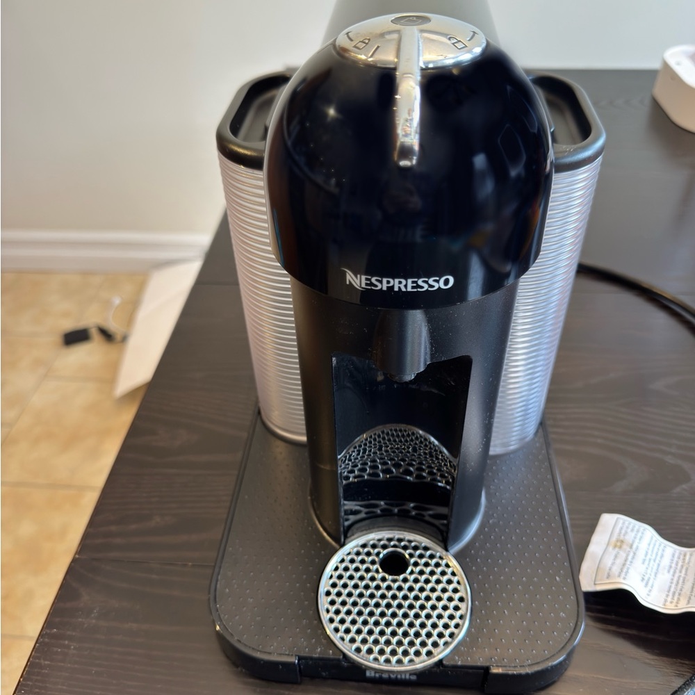 FREE SHIPPING Nespresso Coffee Machine